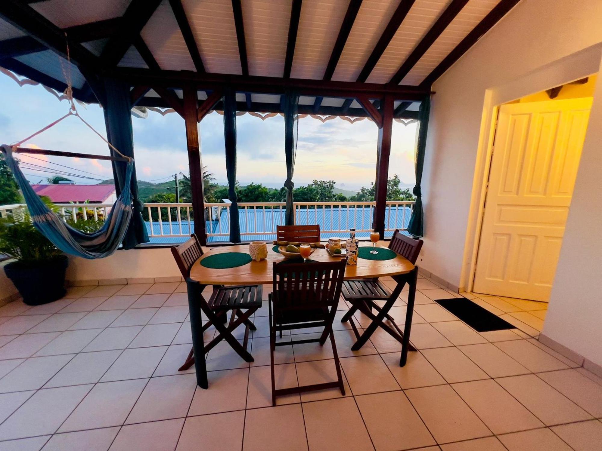 Villa Iguana, Duplex Paisible, Vue Magnifique Mer Et Rocher Du Diamant, Piscine Сен-Лу Екстериор снимка
