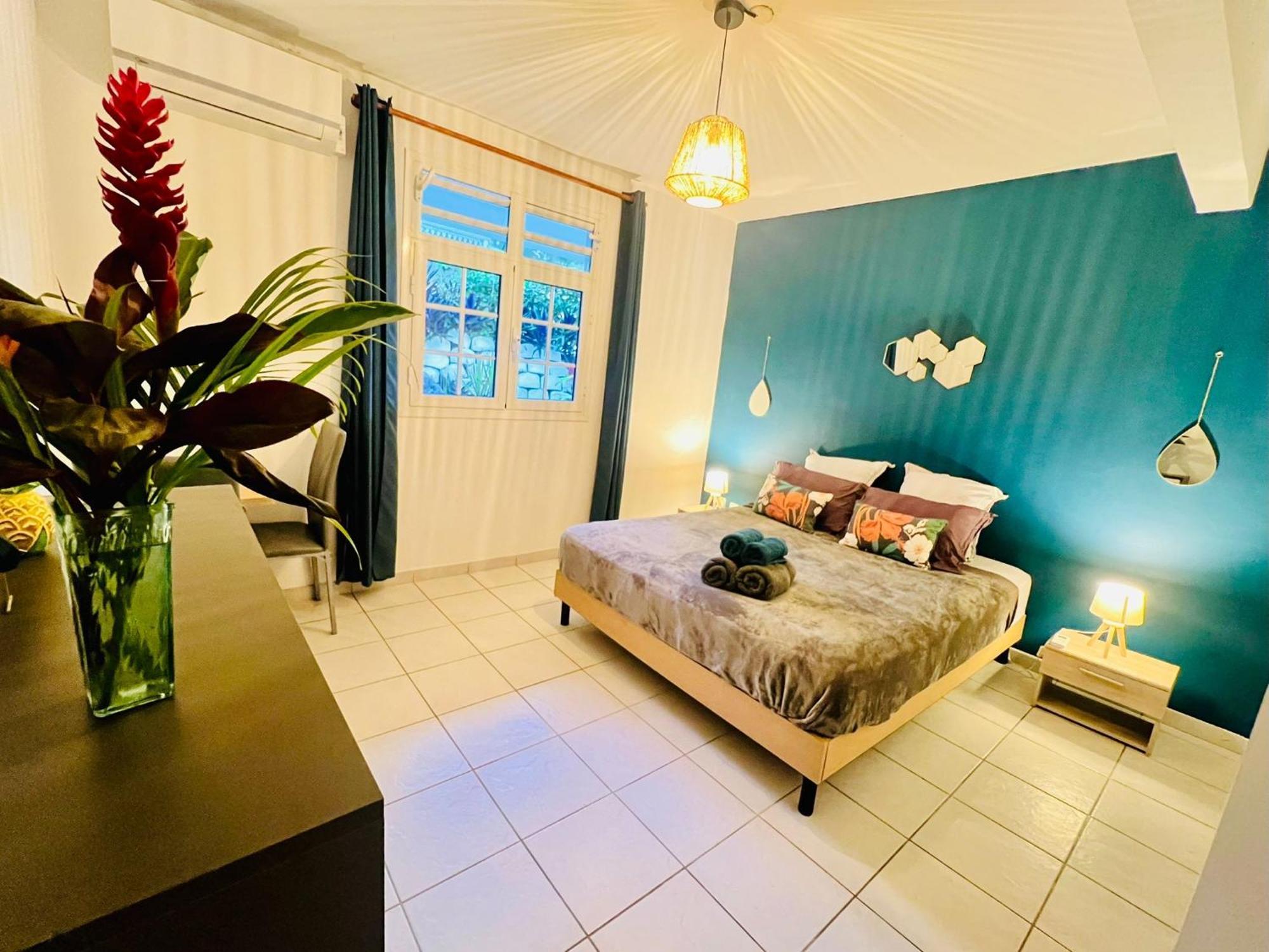 Villa Iguana, Duplex Paisible, Vue Magnifique Mer Et Rocher Du Diamant, Piscine Сен-Лу Екстериор снимка